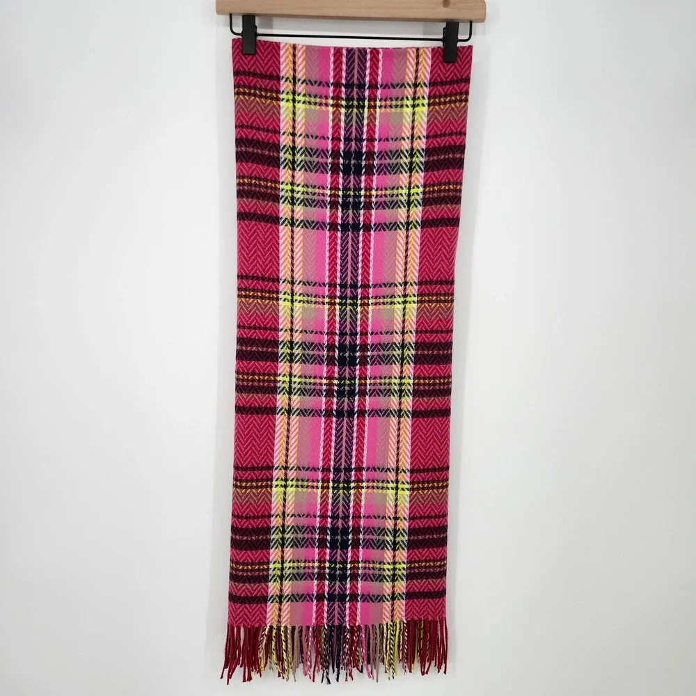 D&Y vibrant plaid